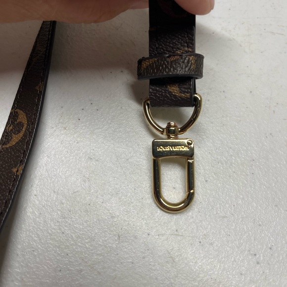 Louis Vuitton Monogram Shoulder Strap - Picture 4 of 5